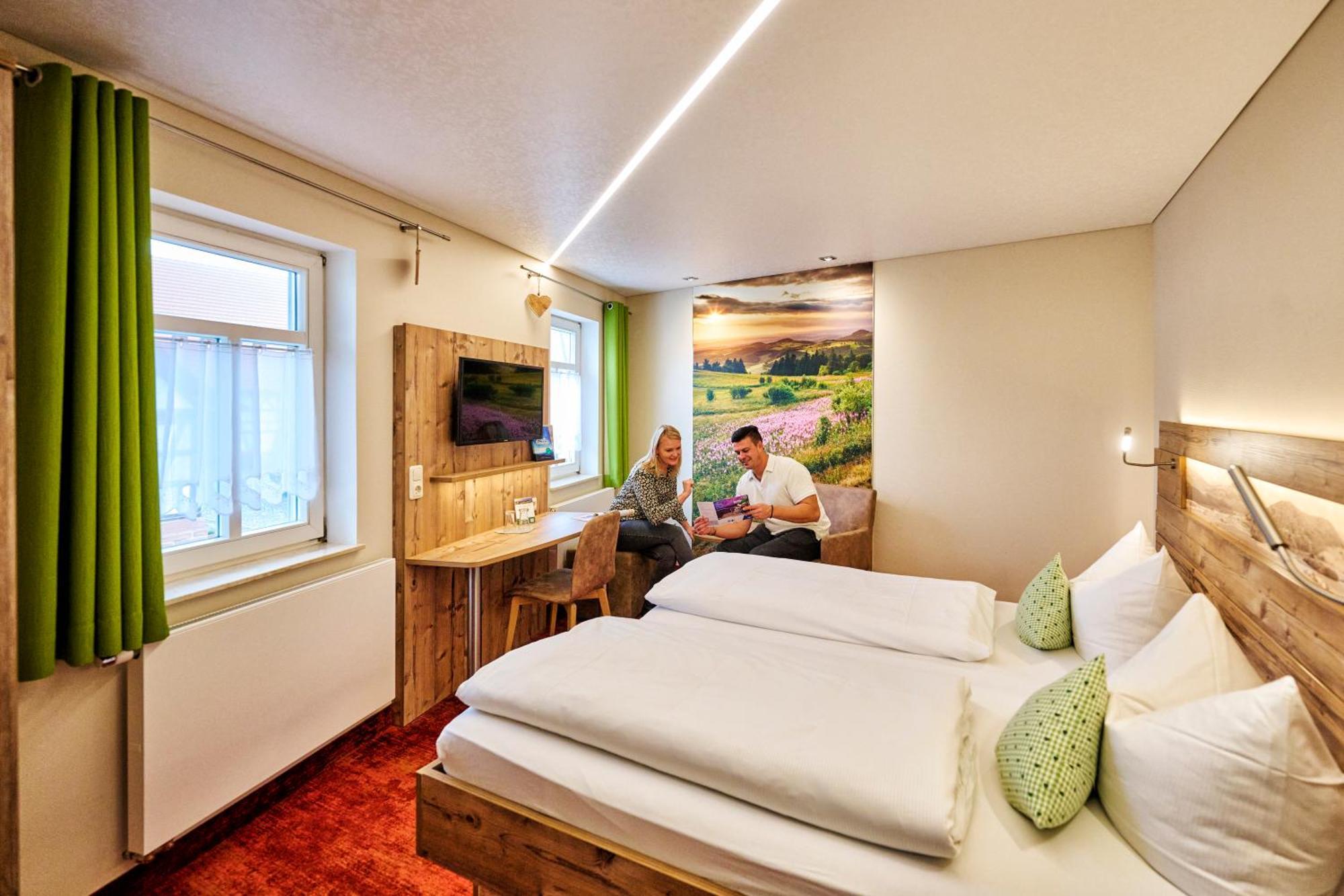 Landhotel Zur Gruenen Kutte Bernshausen Exteriér fotografie