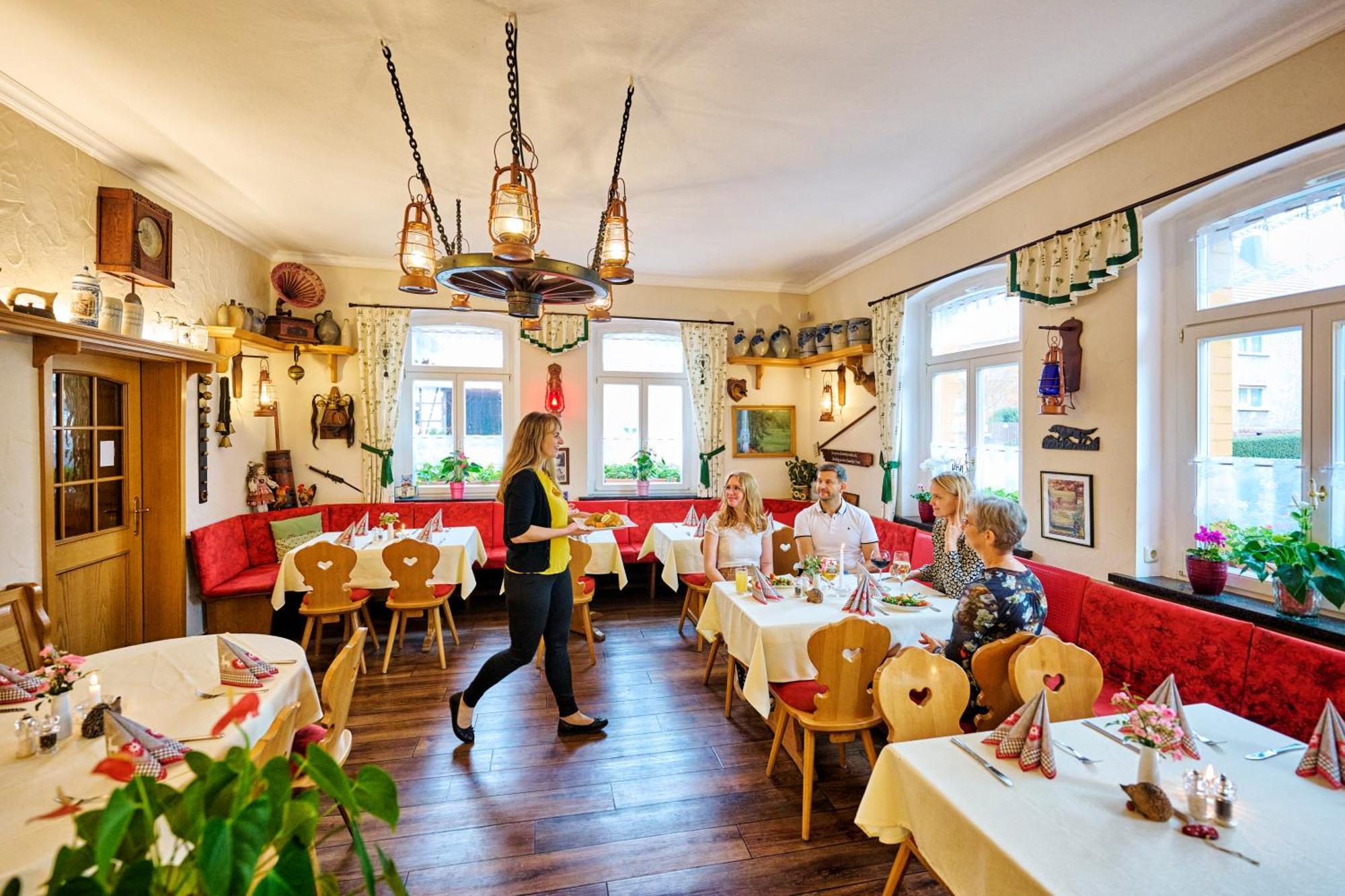 Landhotel Zur Gruenen Kutte Bernshausen Exteriér fotografie
