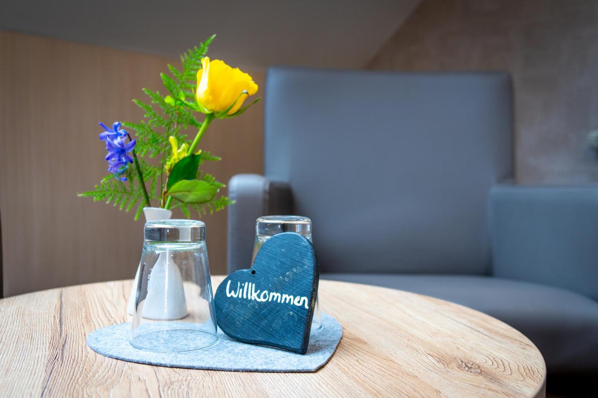 Landhotel Zur Gruenen Kutte Bernshausen Exteriér fotografie