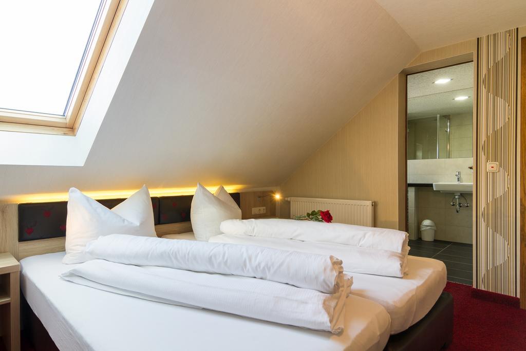 Landhotel Zur Gruenen Kutte Bernshausen Exteriér fotografie